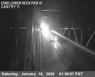 TVR33 -- I-580 : Lower Deck Pier 41