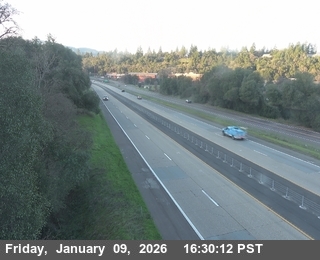 US-101 : North Of SR-20 - Looking North (C001)