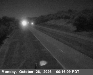 US-101 : South Of SR-20 - Looking South (C002)