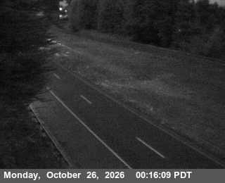 US-101 : South Of SR-299 - Looking South (C004)