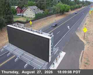 176 - EB 120 E/O Atlas Rd
