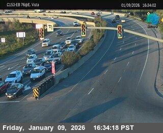 (C153) EB 76 : East Vista Way