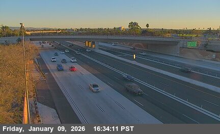 I-405 : (223) South of Warner Avenue