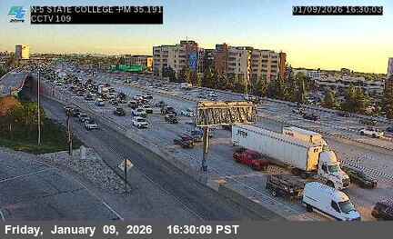 I-5 : (109) State College Boulevard