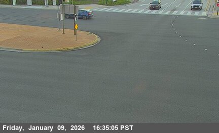 I-5 : (526) State College & City Drive