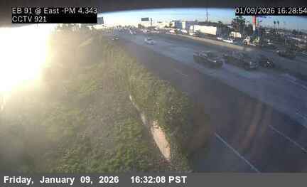 SR-91 : (921) EB SR-91 at EAST st