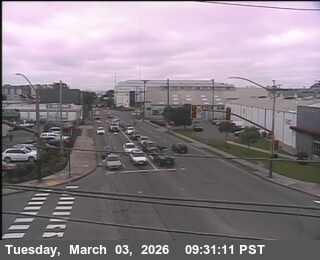 T251W -- SR-13 : E13 AT 7TH ST - Looking West